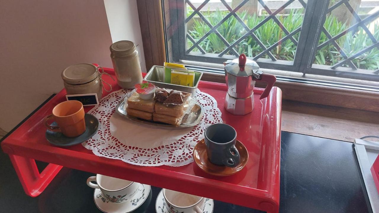 ローマA Casa Di Delia - Stazione Fideneアパートメント エクステリア 写真