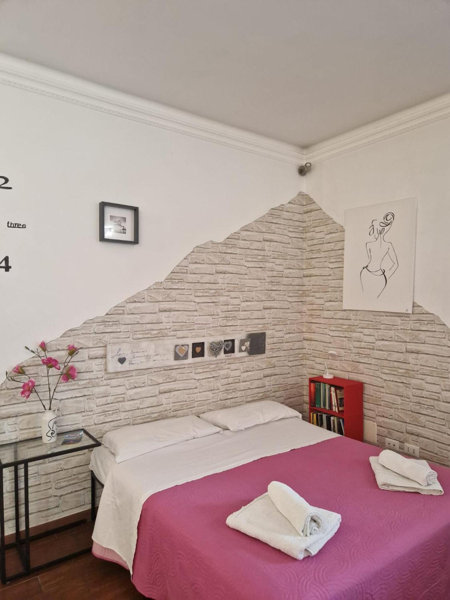 ローマA Casa Di Delia - Stazione Fideneアパートメント エクステリア 写真