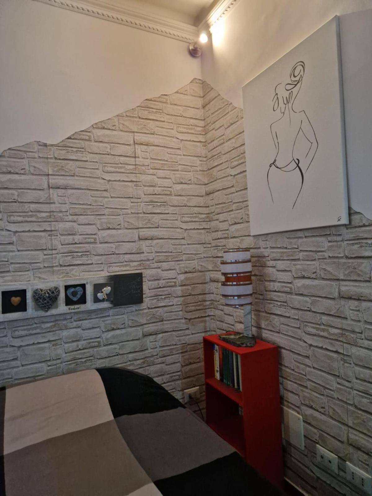 ローマA Casa Di Delia - Stazione Fideneアパートメント エクステリア 写真